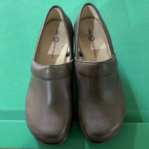 JBU Shoes - JBU jambu brown leather Womens Clogs shoes Sz 9 M in  very good Condition